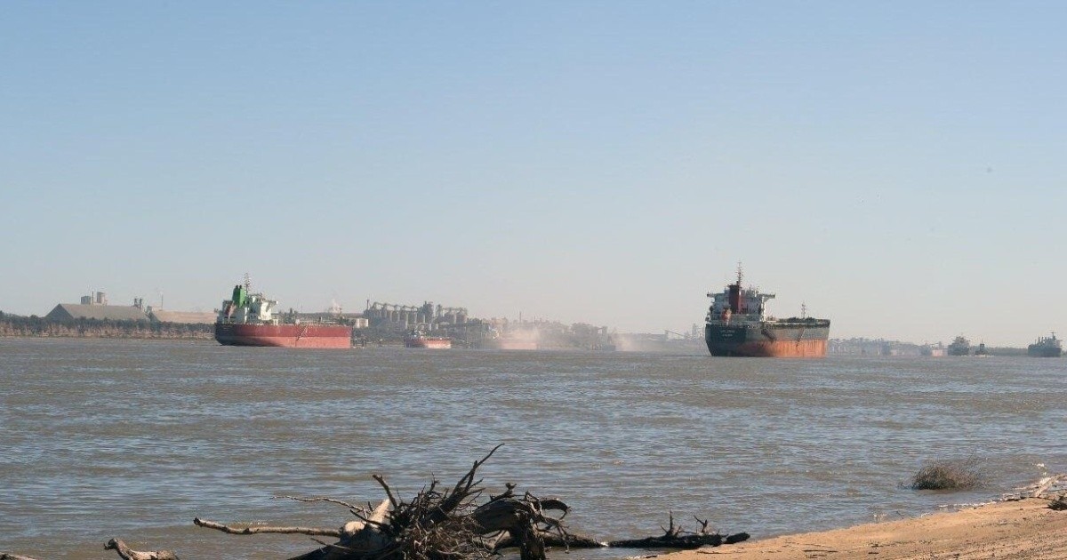 Choque de barcos en Rosario reaviva el debate por la seguridad de la Hidrovía