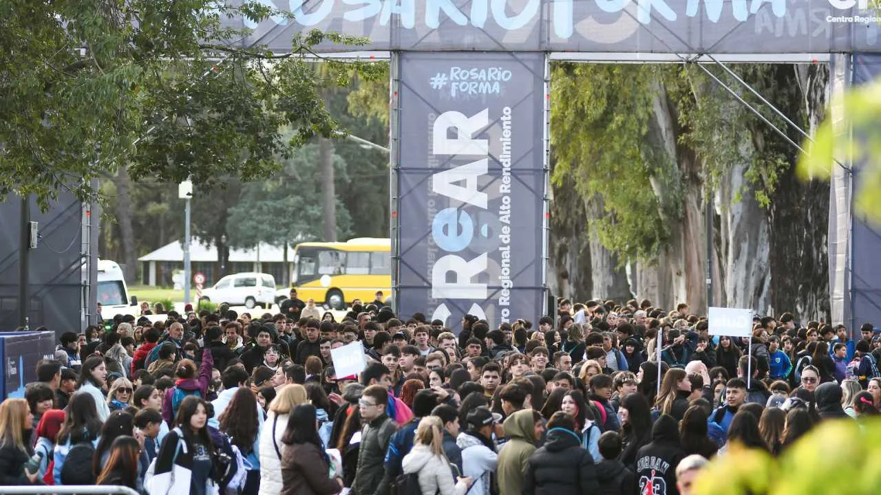 Los Juegos CReAR Rosario batieron récord: 15 mil estudiantes en la fiesta del deporte